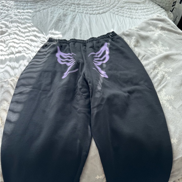 BRAND NEW GYMSHARK SWEAT PANTS - Picture 2 of 4